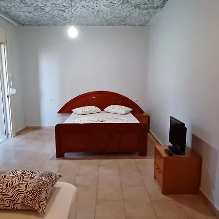 Nuredinaj Apartment *