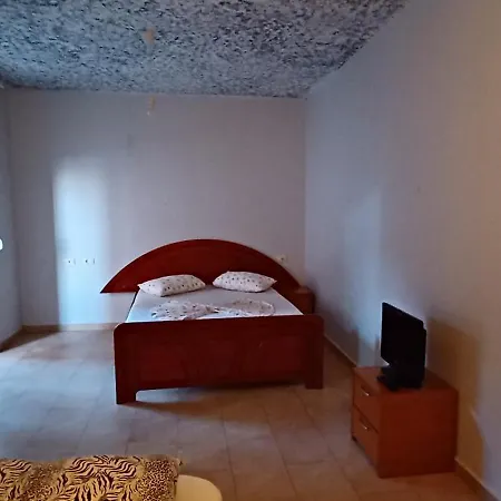 Nuredinaj * Vlorë